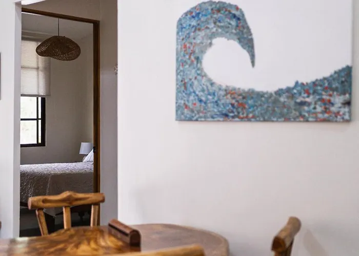 Guest house Family Jungle Stay, Minutes To Playa Conchal